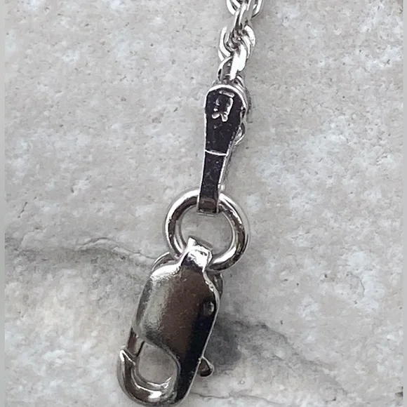 SOLD 💲Solid 18k white gold rope chain 2mm Diamond cut finish 16 inch - Picture 10 of 12